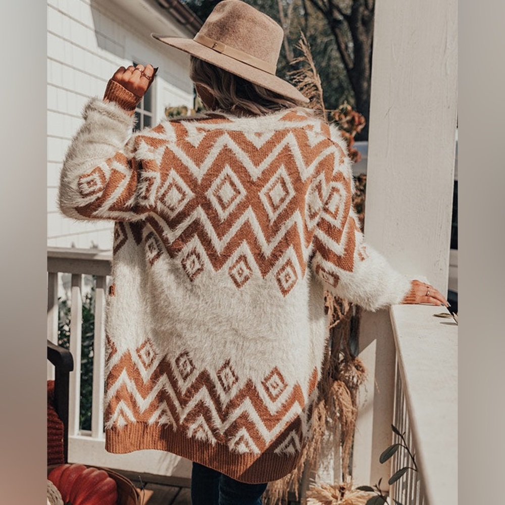 Cozy Geometric Patterned Jacket - Cream and Brown